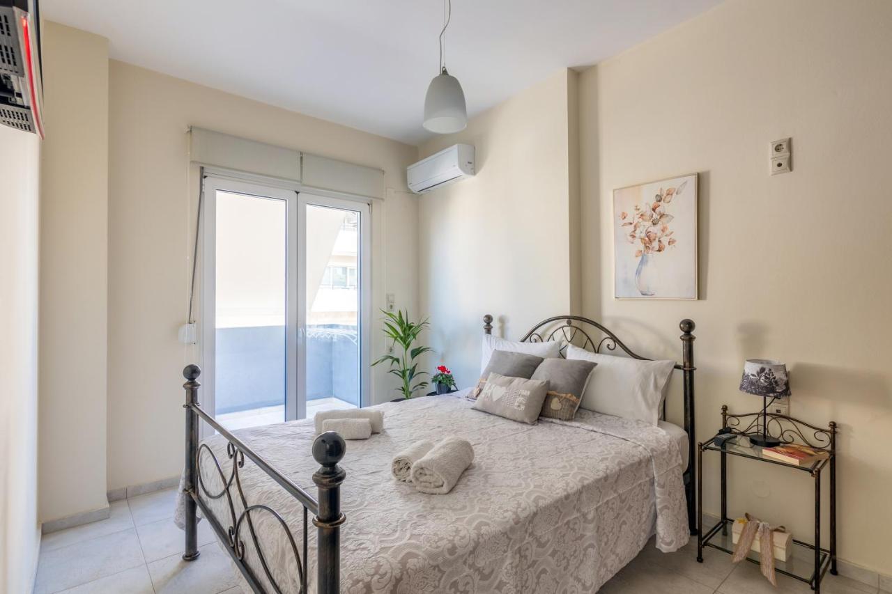 Bright & Modern Apt With View كاندية المظهر الخارجي الصورة