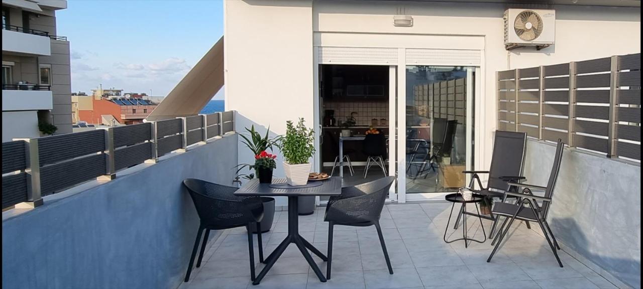 Bright & Modern Apt With View كاندية المظهر الخارجي الصورة