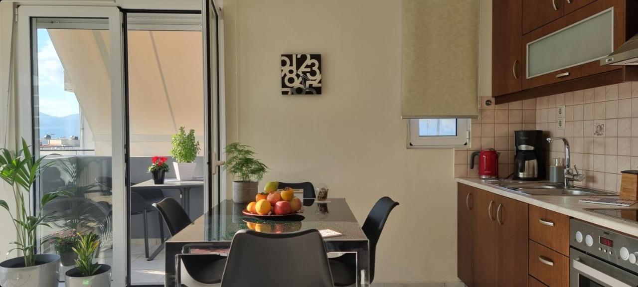 Bright & Modern Apt With View كاندية المظهر الخارجي الصورة